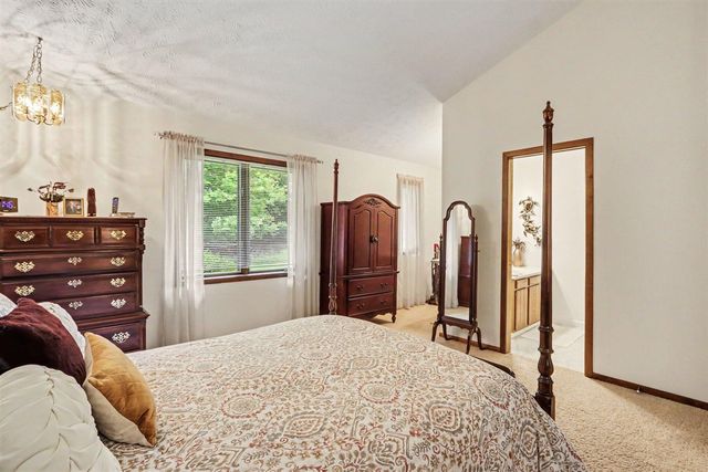 1604 W Kilgore Road, Kalamazoo, MI 49008