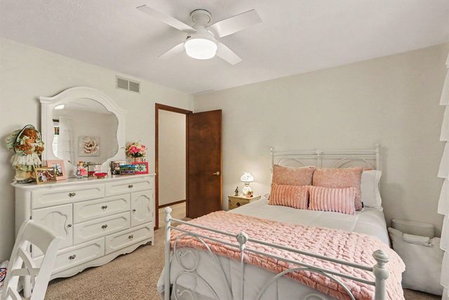 1604 W Kilgore Road, Kalamazoo, MI 49008