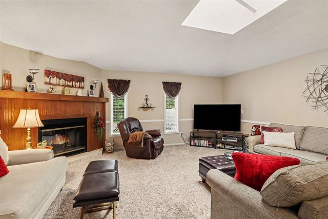 1604 W Kilgore Road, Kalamazoo, MI 49008