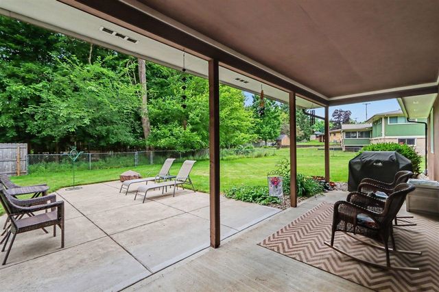 1604 W Kilgore Road, Kalamazoo, MI 49008
