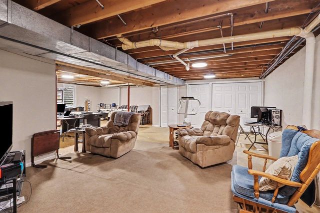 1604 W Kilgore Road, Kalamazoo, MI 49008