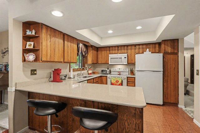 1604 W Kilgore Road, Kalamazoo, MI 49008