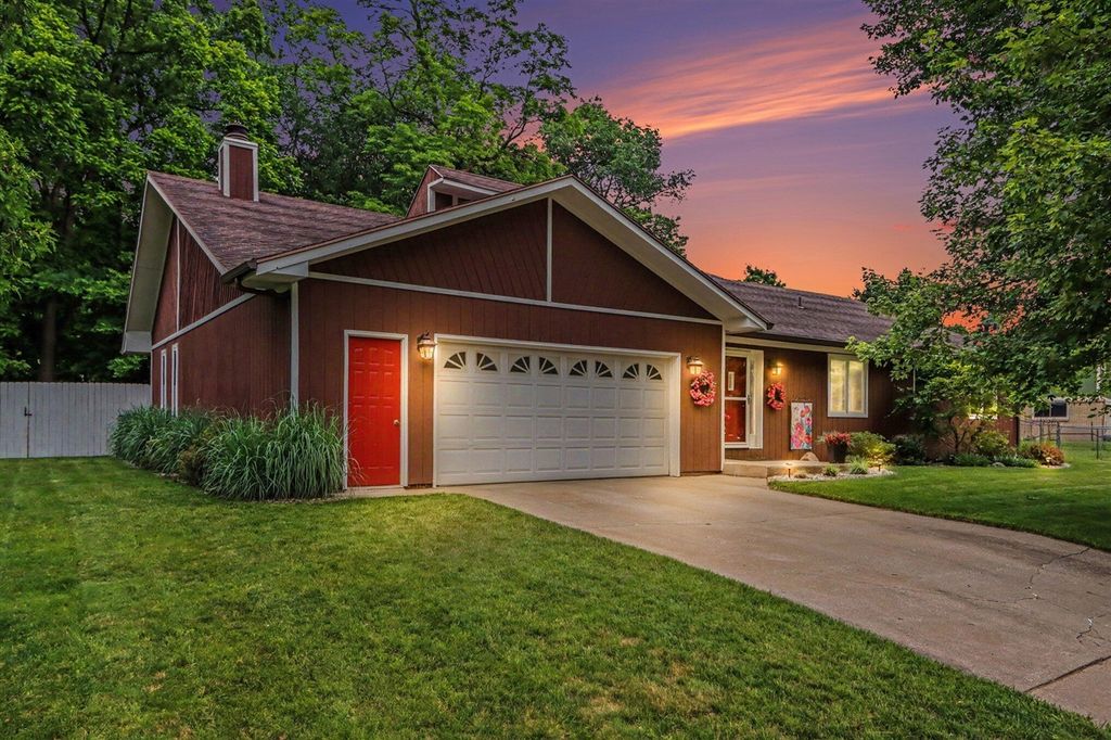 1604 W Kilgore Road, Kalamazoo, MI 49008