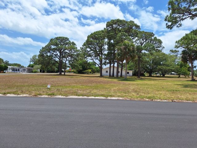 602 Puffin Drive, Sebastian, FL 32976