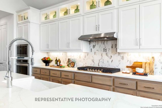 205 Barton Creek, Boerne, TX 78006