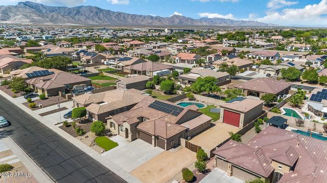 18512 W SAN MIGUEL Avenue, Litchfield Park, AZ 85340