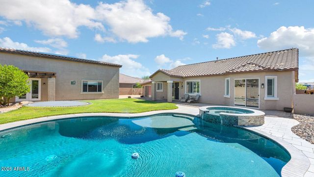 18512 W SAN MIGUEL Avenue, Litchfield Park, AZ 85340