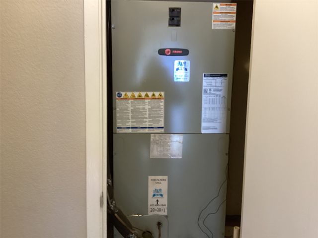 5915 Willow Branch Drive, Arlington, TX 76017