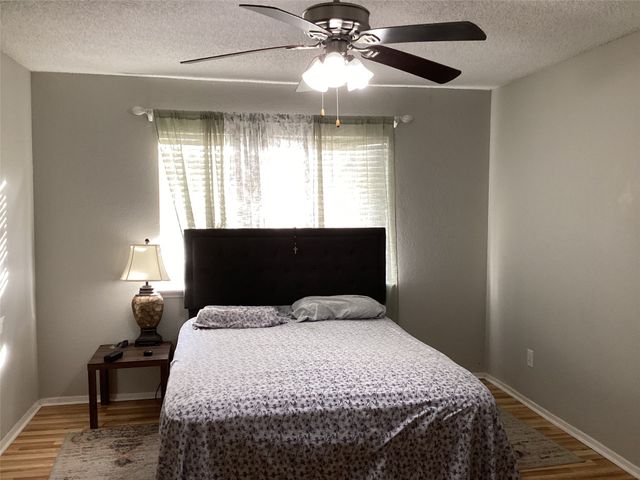 5915 Willow Branch Drive, Arlington, TX 76017