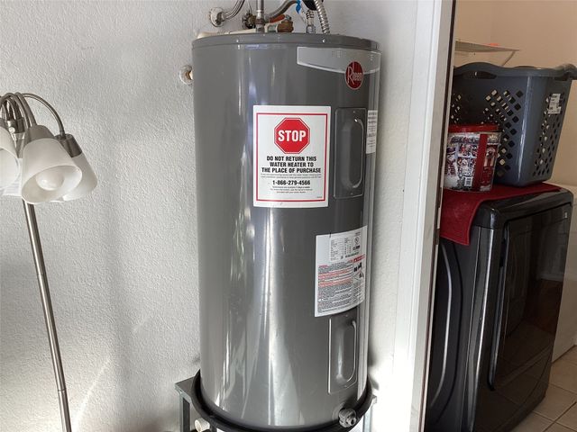 5915 Willow Branch Drive, Arlington, TX 76017