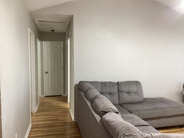 5915 Willow Branch Drive, Arlington, TX 76017