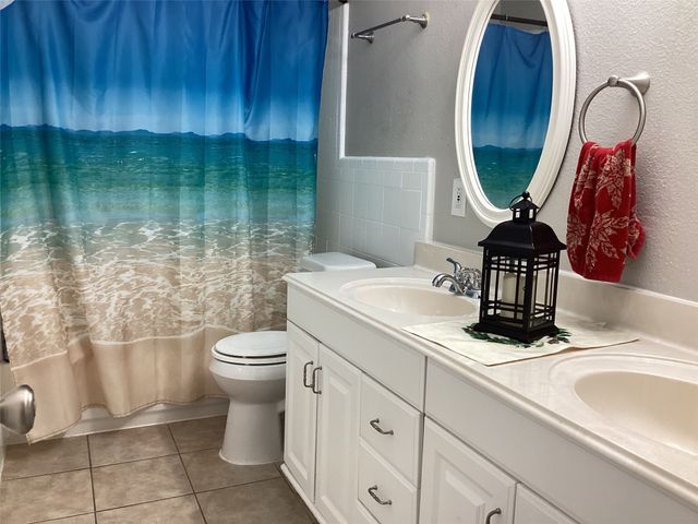 5915 Willow Branch Drive, Arlington, TX 76017