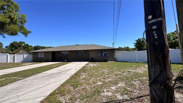 6810 THOMAS CIRCLE, Tampa, FL 33619
