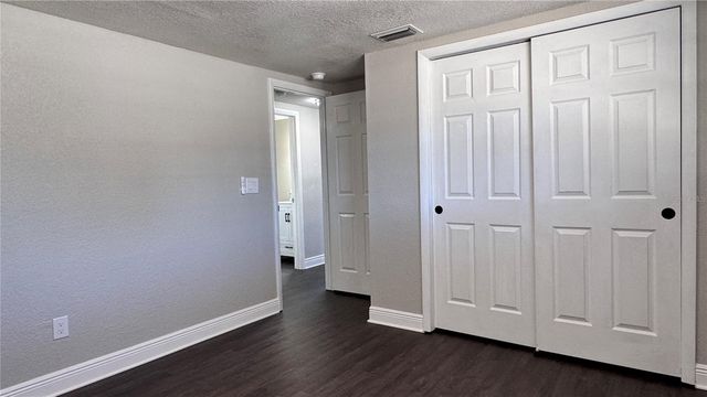 6810 THOMAS CIRCLE, Tampa, FL 33619