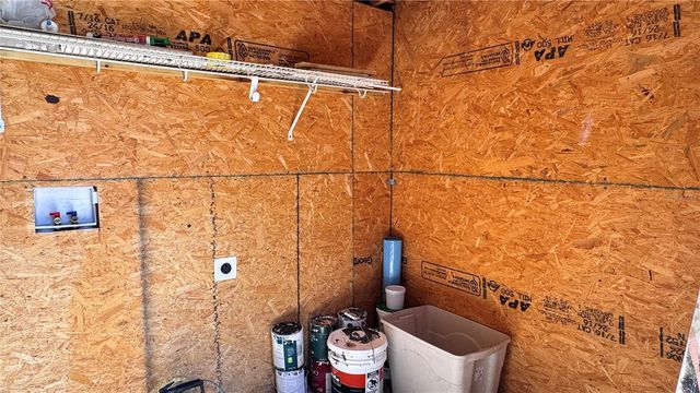 6810 THOMAS CIRCLE, Tampa, FL 33619