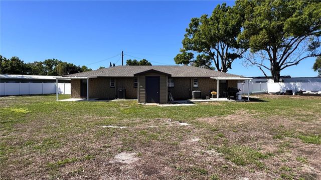 6810 THOMAS CIRCLE, Tampa, FL 33619