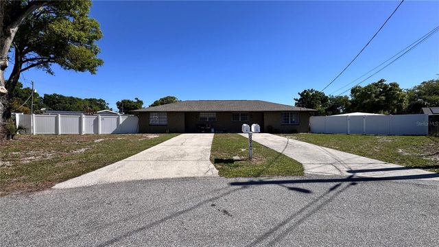 6810 THOMAS CIRCLE, Tampa, FL 33619