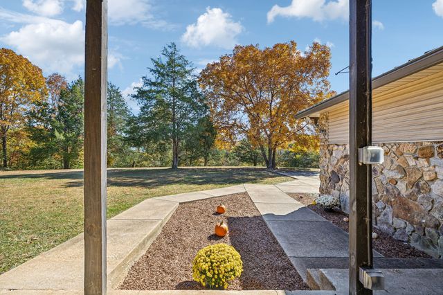 635 Cane Creek Rd, Hohenwald, TN 38462