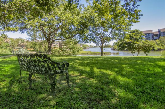 3220 69th Street E3, Galveston, TX 77551