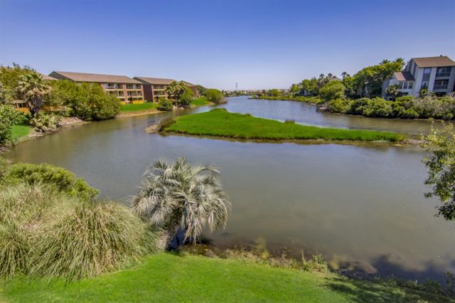 3220 69th Street E3, Galveston, TX 77551