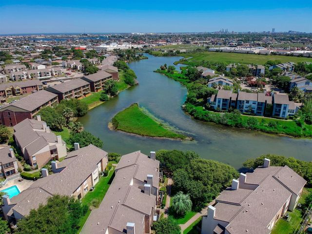 3220 69th Street E3, Galveston, TX 77551