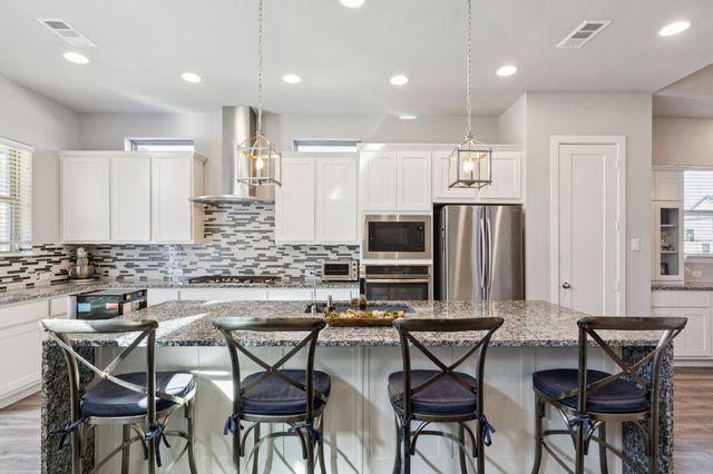 2000 Crescent Street, Fort Worth, TX 76008