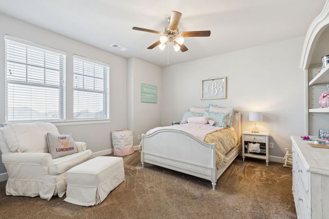 2000 Crescent Street, Fort Worth, TX 76008