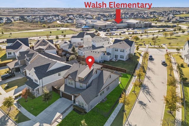 2000 Crescent Street, Fort Worth, TX 76008