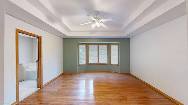 52688 Clinton Oak Lane, Shelby Twp, MI 48316