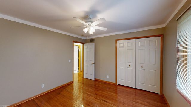 52688 Clinton Oak Lane, Shelby Twp, MI 48316