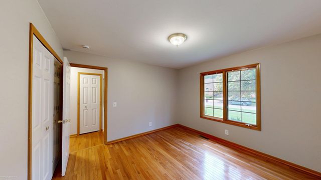 52688 Clinton Oak Lane, Shelby Twp, MI 48316