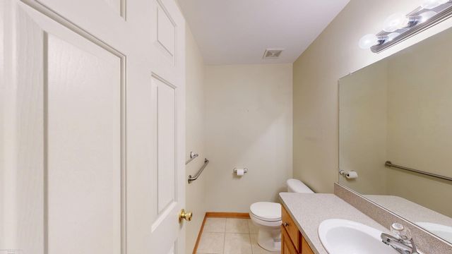 52688 Clinton Oak Lane, Shelby Twp, MI 48316