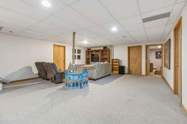 52688 Clinton Oak Lane, Shelby Twp, MI 48316