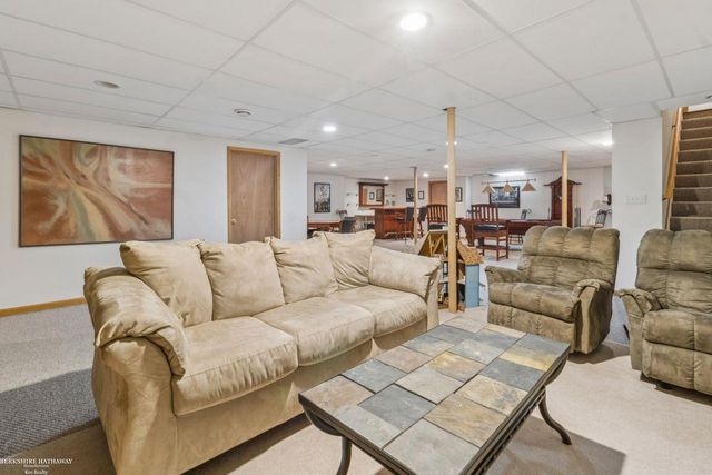 52688 Clinton Oak Lane, Shelby Twp, MI 48316
