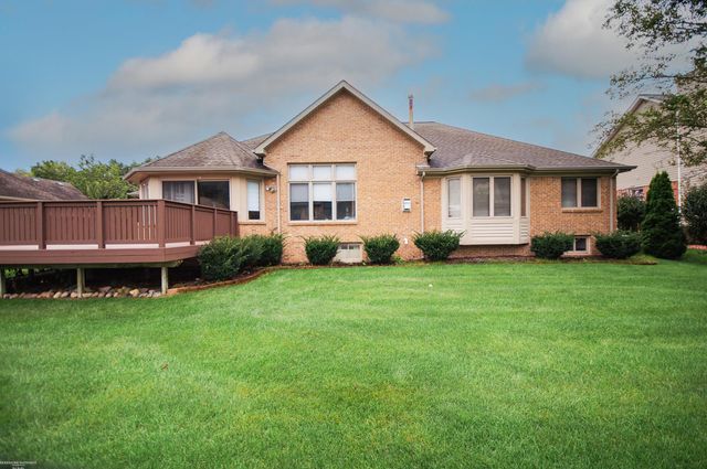 52688 Clinton Oak Lane, Shelby Twp, MI 48316