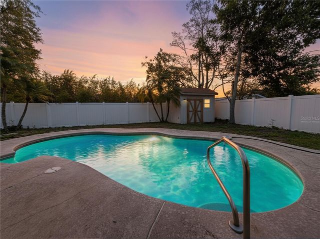 5519 17TH AVENUE N, St Petersburg, FL 33710