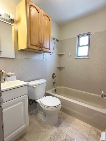 5519 17TH AVENUE N, St Petersburg, FL 33710