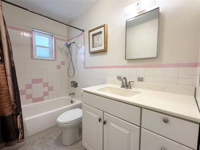 5519 17TH AVENUE N, St Petersburg, FL 33710