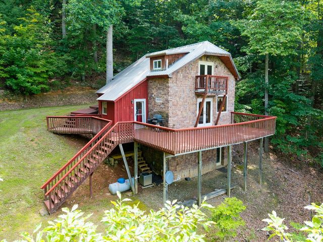 221 Wilson Lane, Blairsville, GA 30512