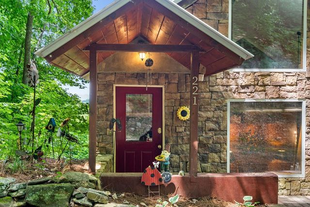 221 Wilson Lane, Blairsville, GA 30512