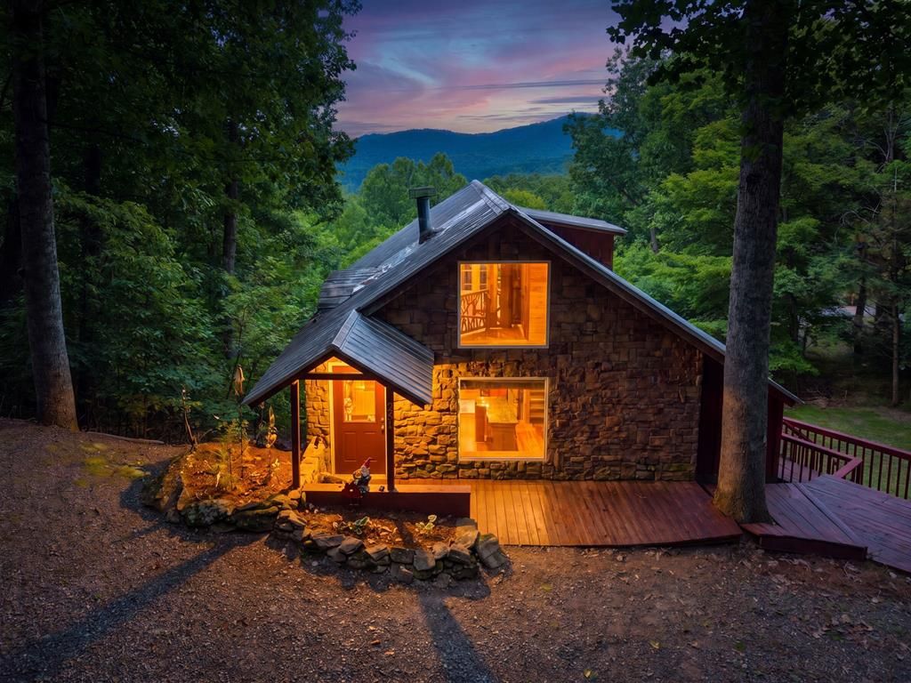 221 Wilson Lane, Blairsville, GA 30512