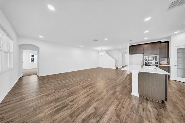 5841 RIVERSTON AVENUE, Wesley Chapel, FL 33545