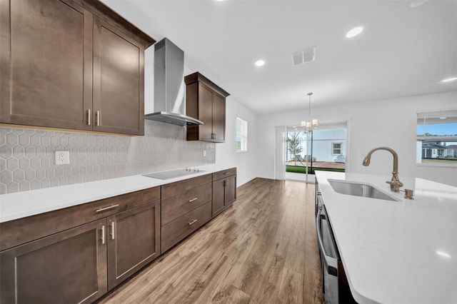 5841 RIVERSTON AVENUE, Wesley Chapel, FL 33545