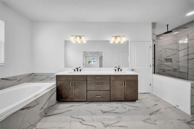 5841 RIVERSTON AVENUE, Wesley Chapel, FL 33545