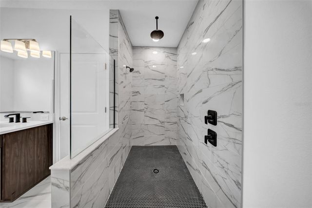 5841 RIVERSTON AVENUE, Wesley Chapel, FL 33545