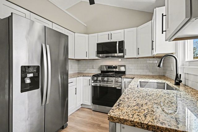 1440 S Hamilton Street A, Lockport, IL 60441