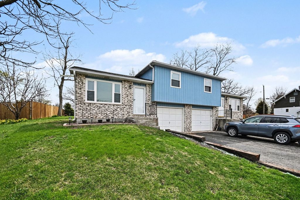 1440 S Hamilton Street A, Lockport, IL 60441