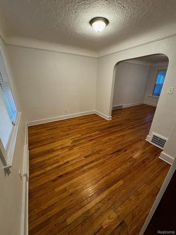 1870 8th Street, Wyandotte, MI 48192