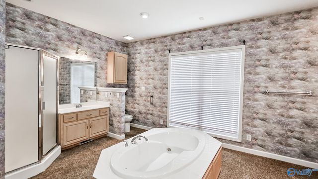 1684 Autumn Chase, Athens, AL 35613