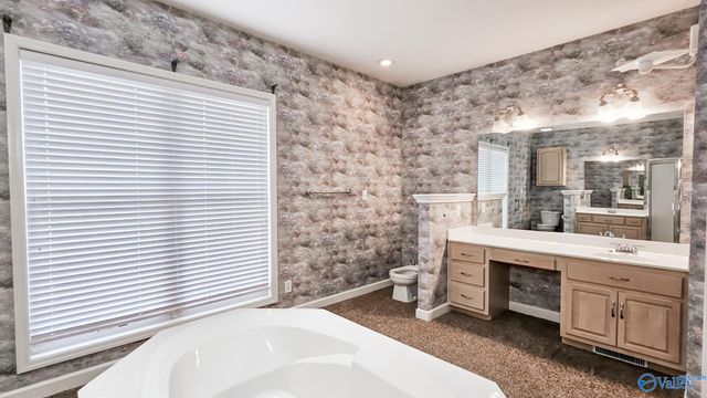 1684 Autumn Chase, Athens, AL 35613